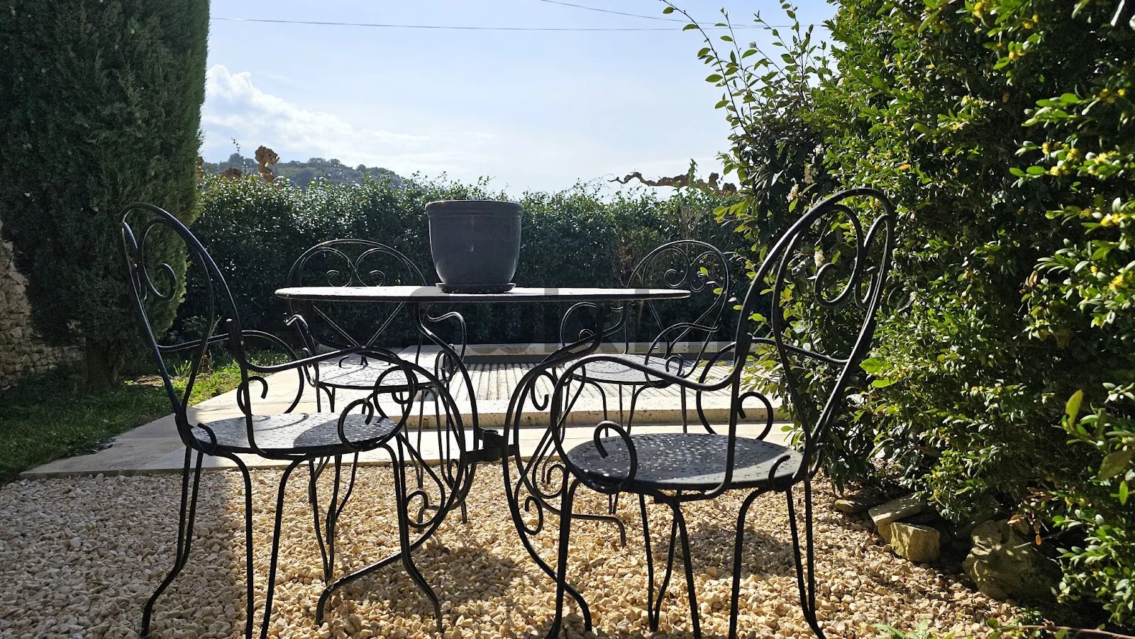 L'Ensemble de la propriété — Le Patio des Cyprès de Provence
